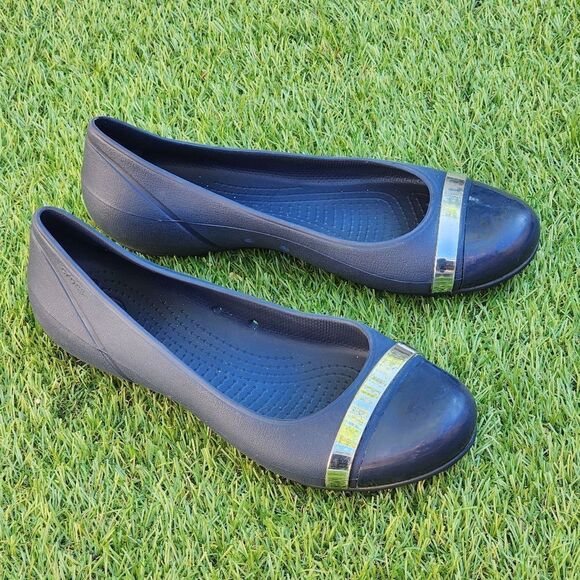 CROCS - Womens Sandals - SIZE 9 - Picture 1 of 8